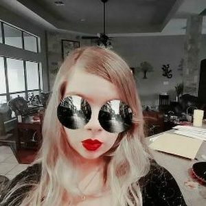 Meet your Posher, Tori